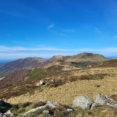 Recente Au Lioran A Proximite Des Remontees Mecaniques アパート Laveissière