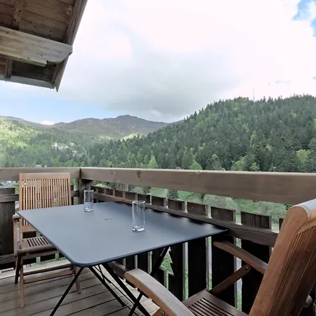 Apartment Recente Au Coeur Des Monts Du Cantal